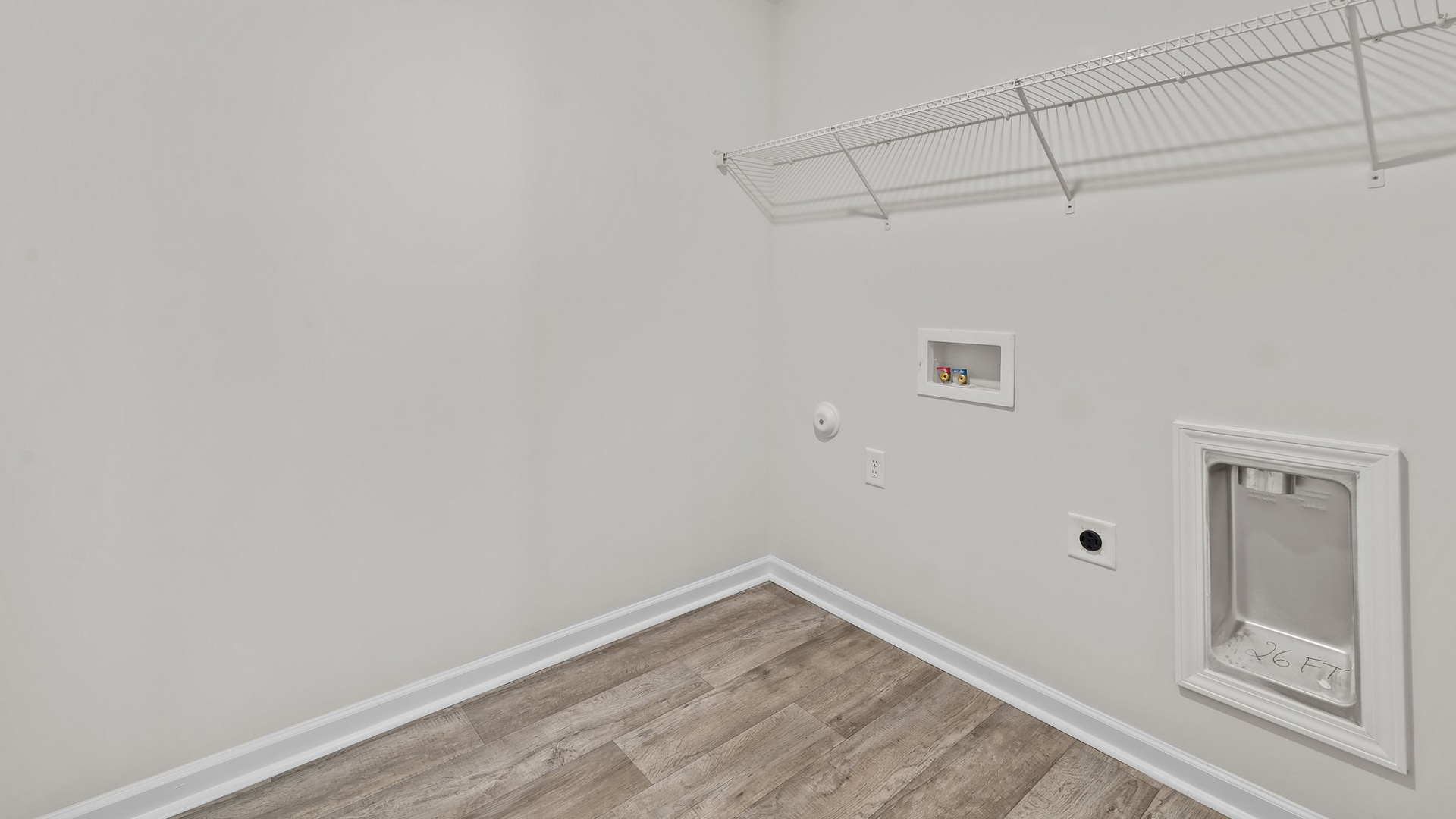 walk in laundry room