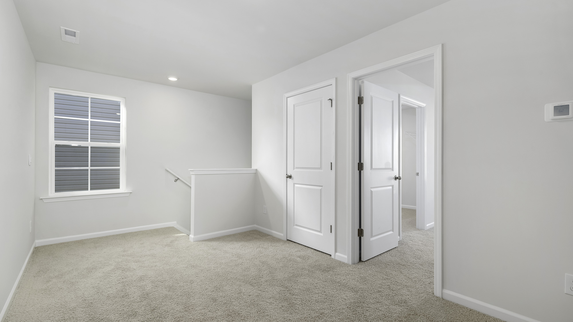 bedroom with carpet