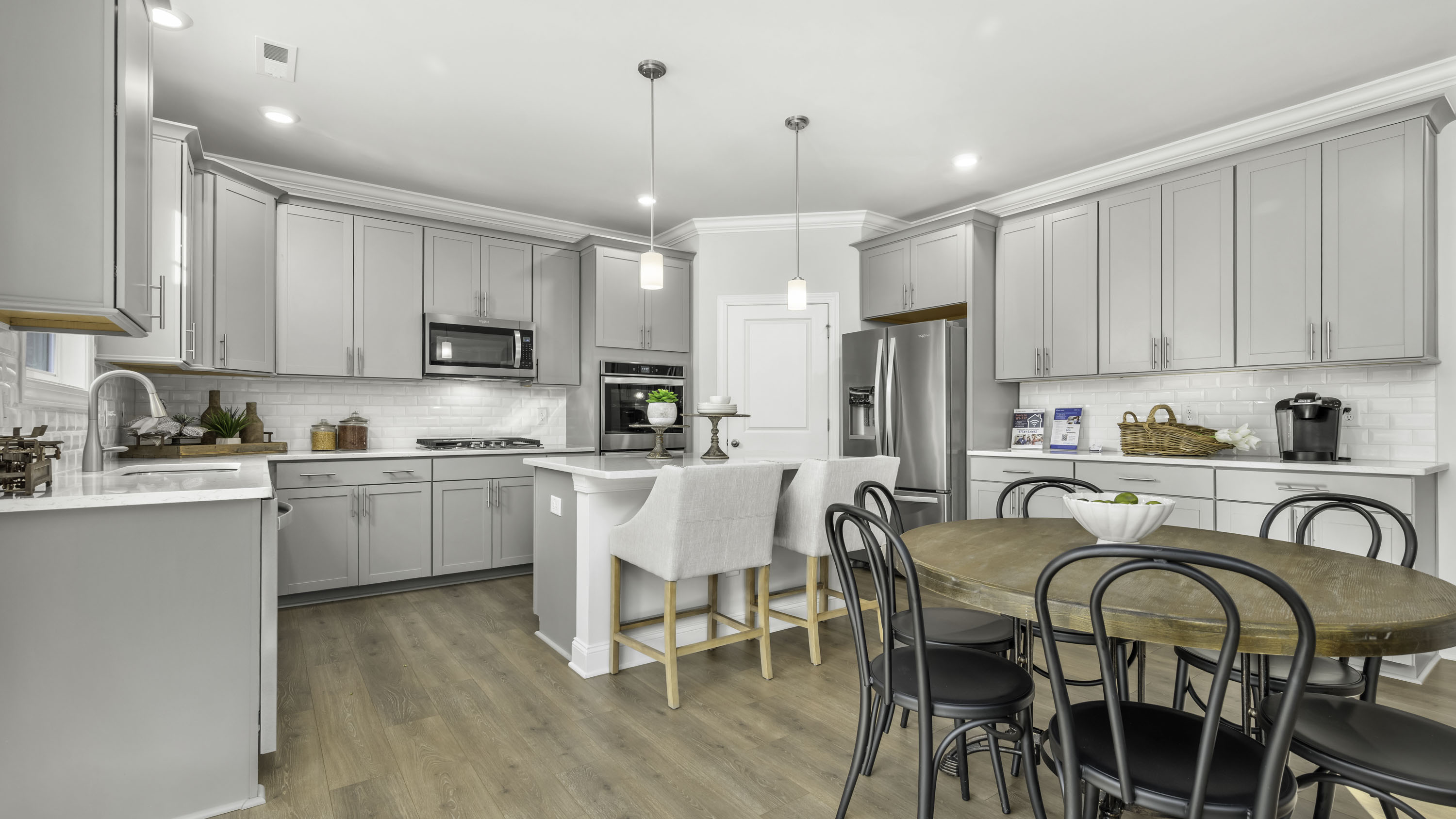 breakfast and kitchen