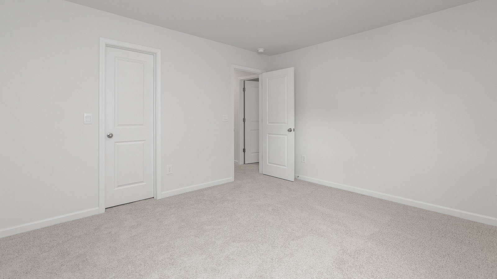 bedroom with carpet