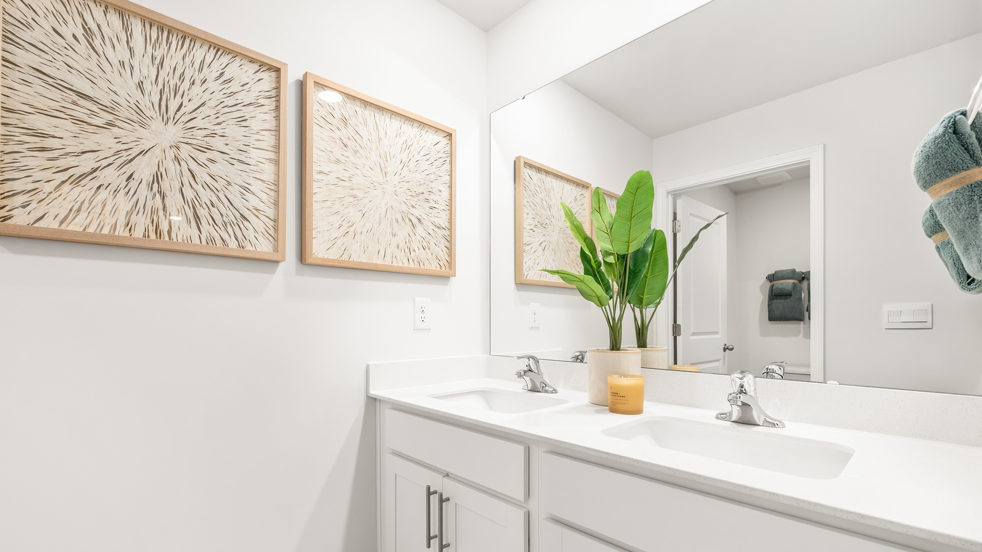 secondary bathroom