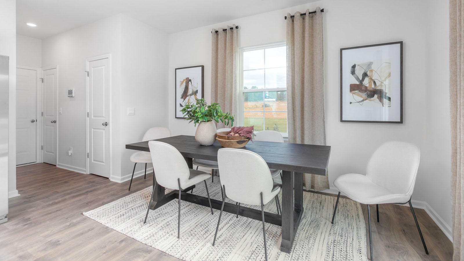 breakfast area off of kitchen