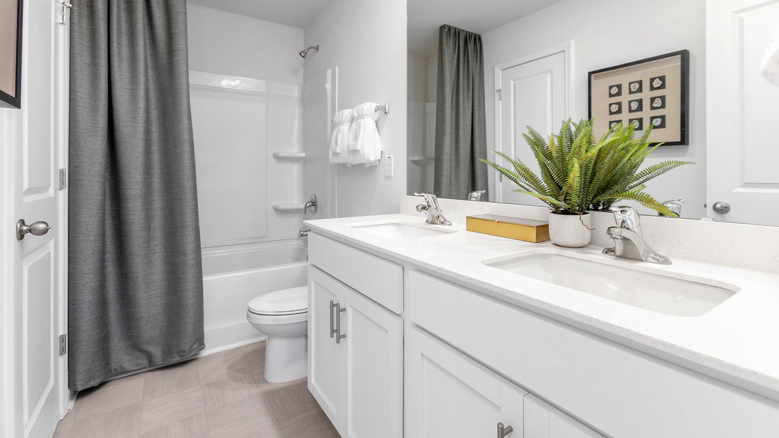 secondary bathroom tub shower