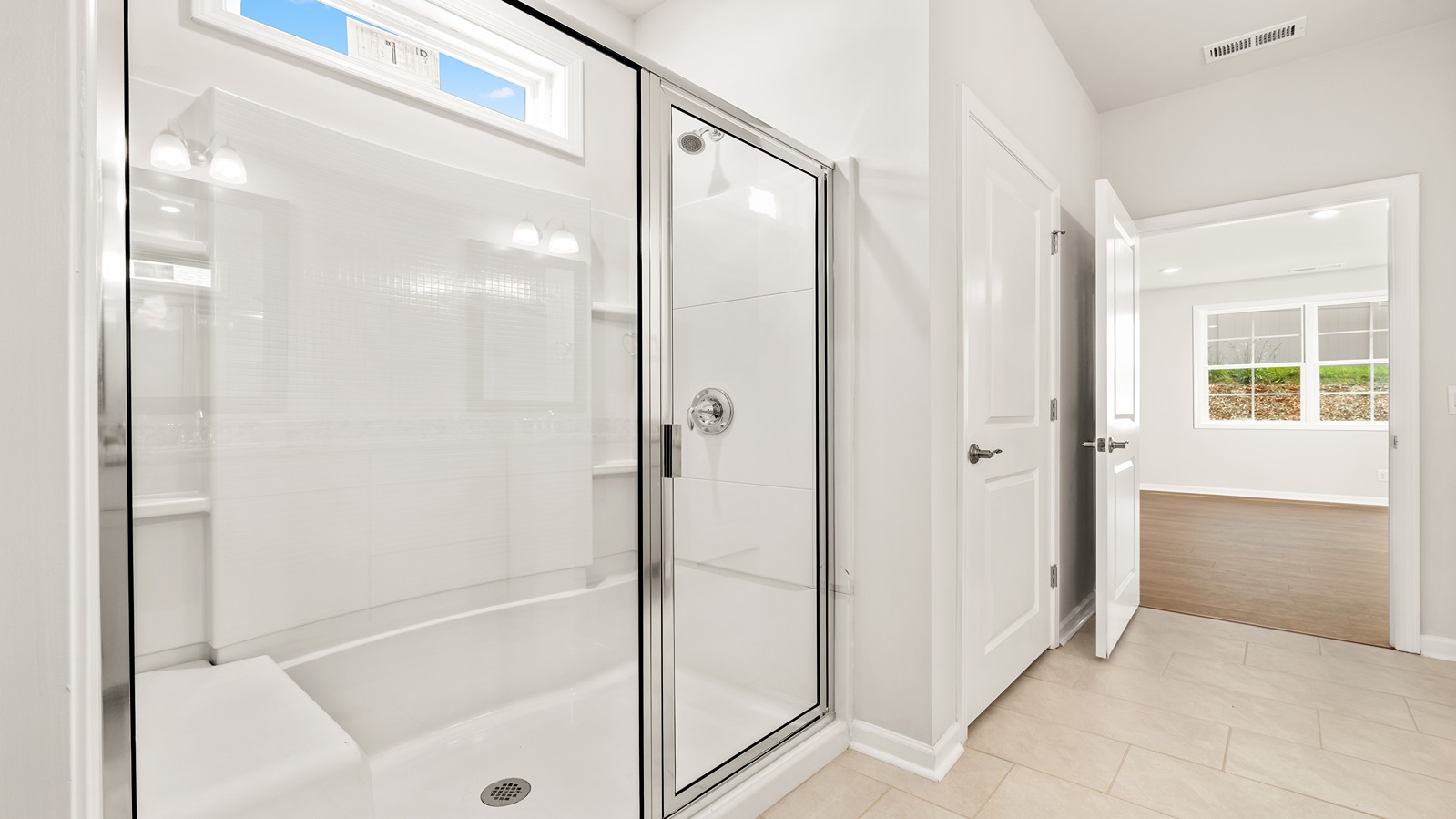 MAIN WALK-IN SHOWER