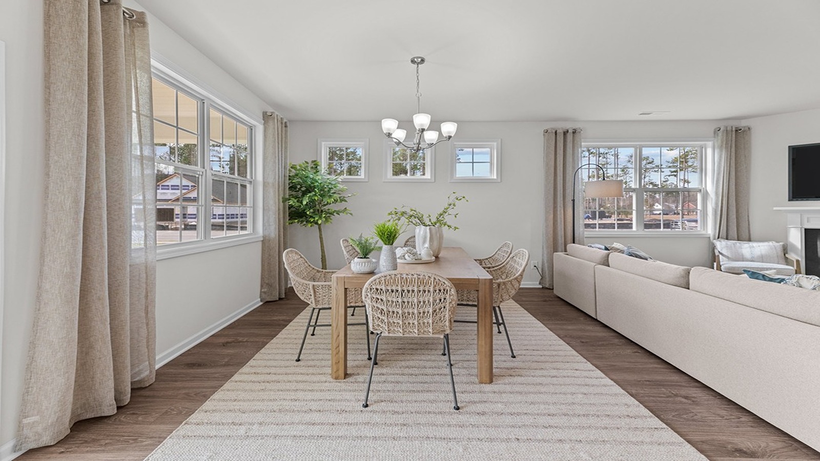 dining area open to kitchen and living area
