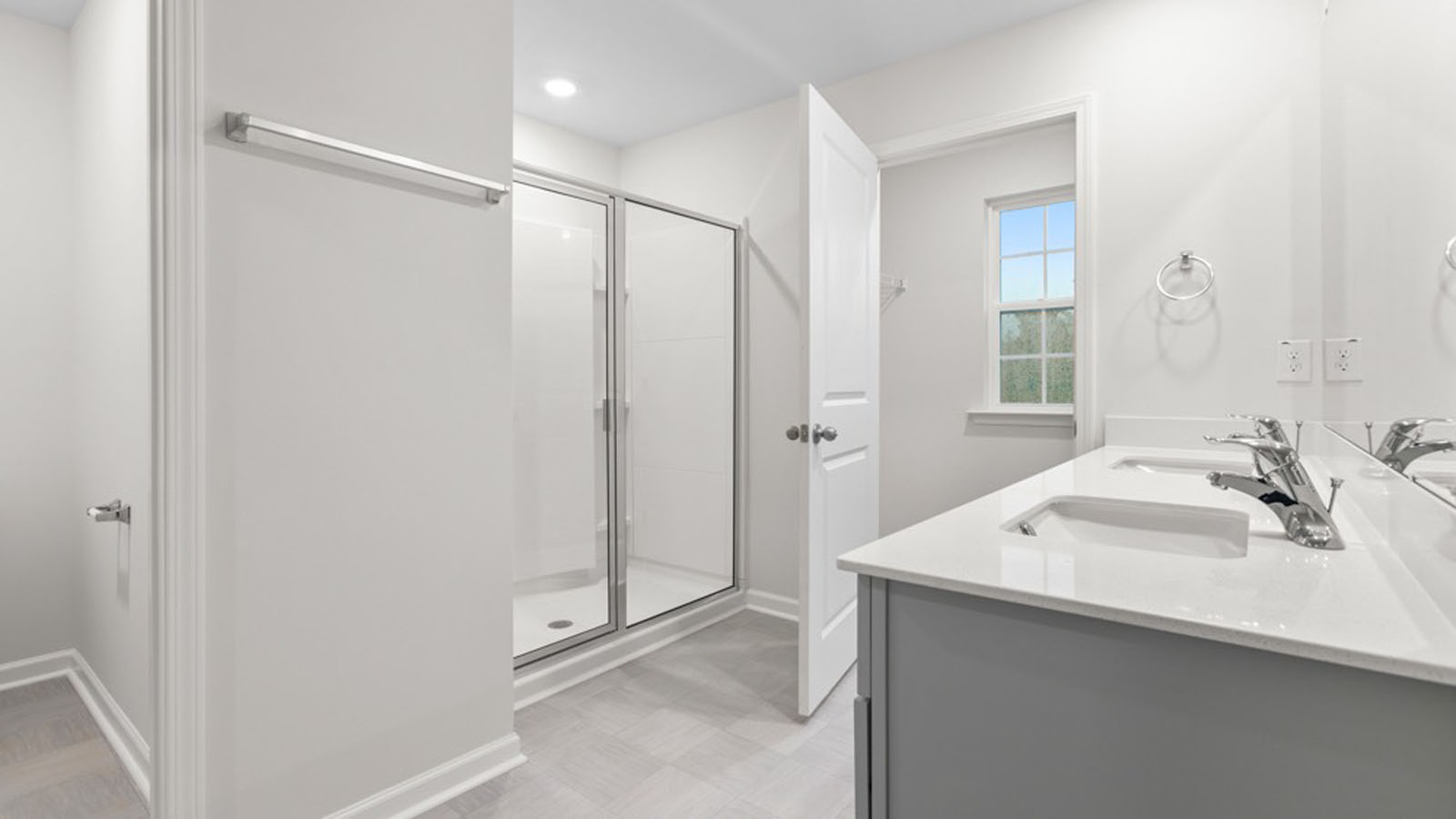 main bathroom with walk-in closet