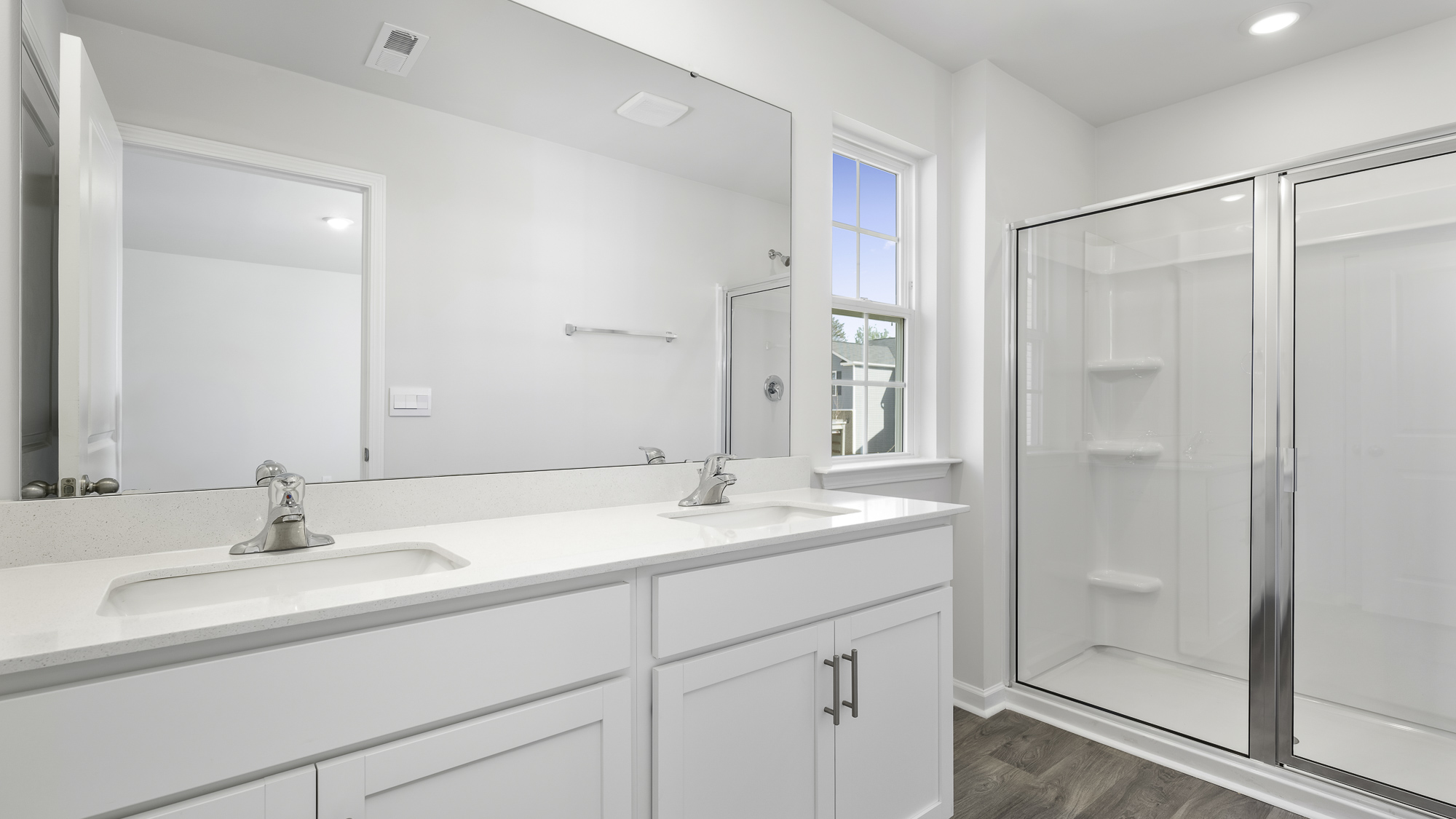 main bathroom with walk-in shower