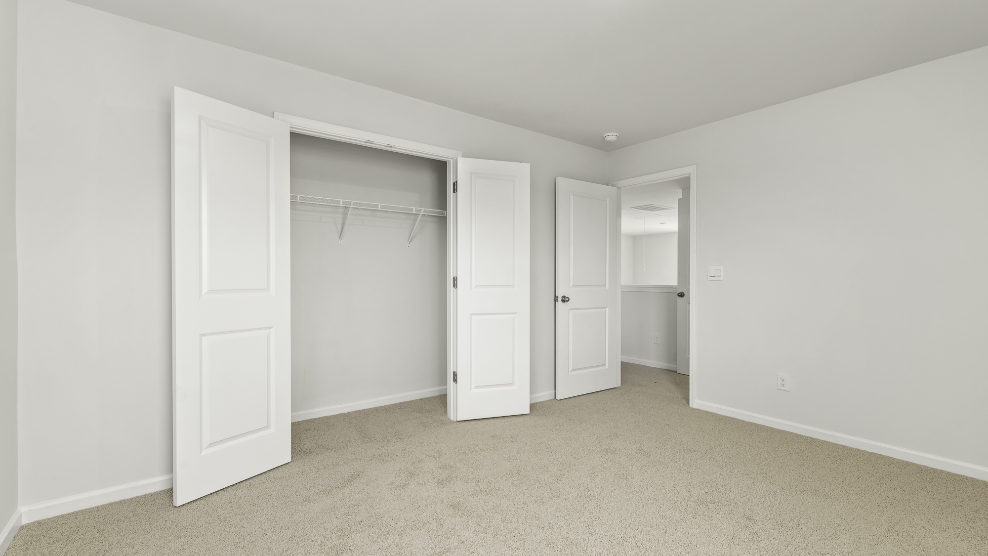 bedroom with closet
