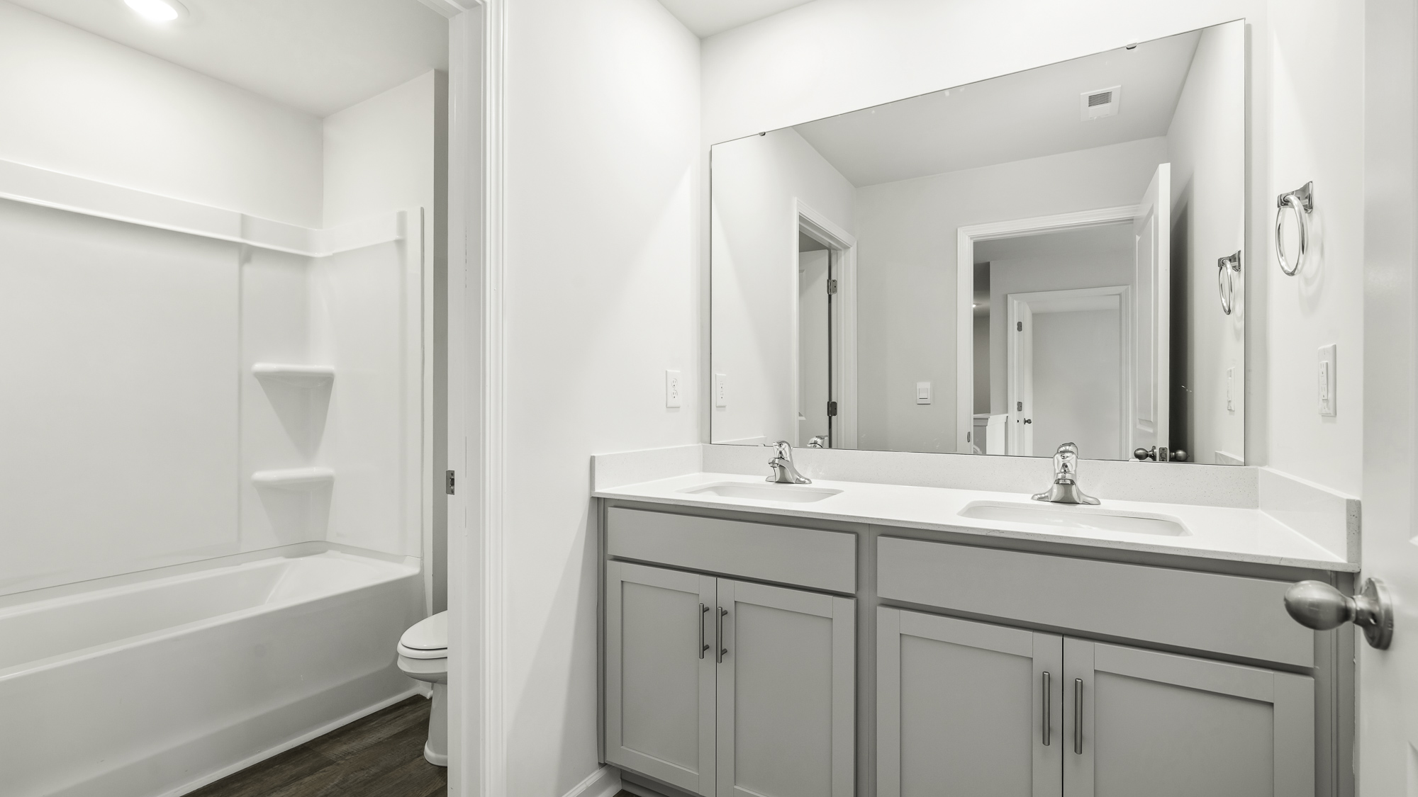 secondary bathroom