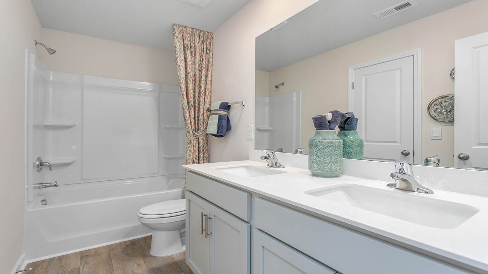 secondary bathroom