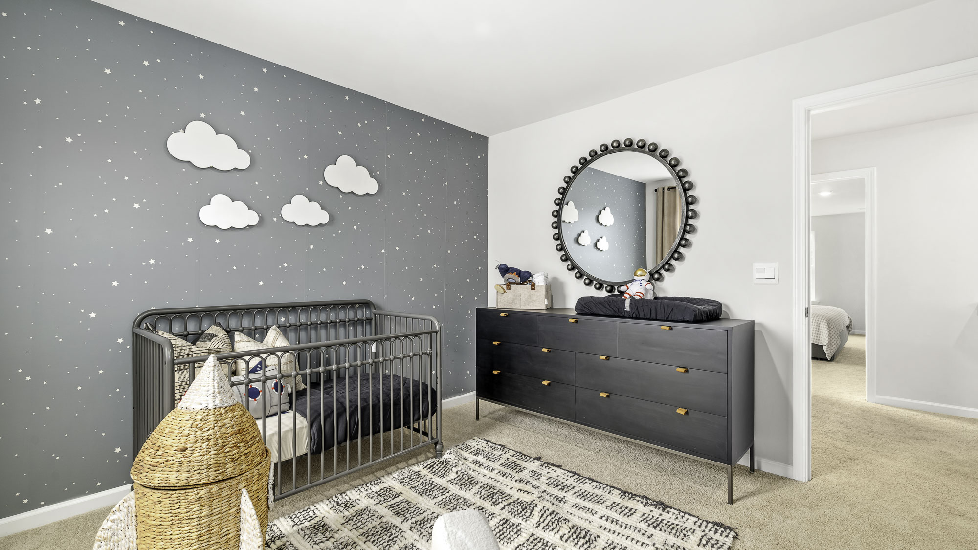 secondary bedroom with closet