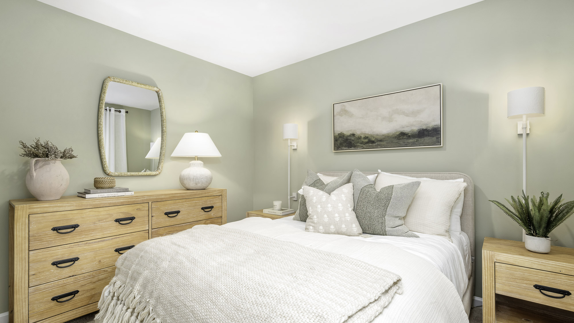 secondary bedroom