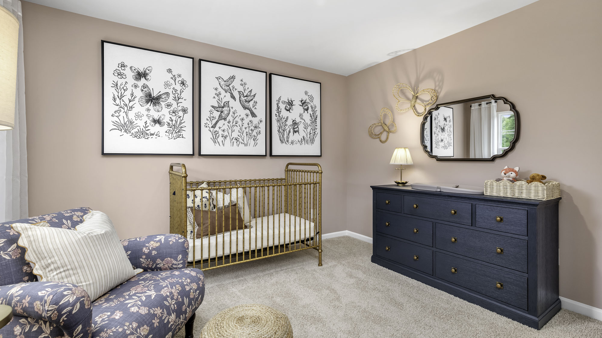 bedroom with carpet