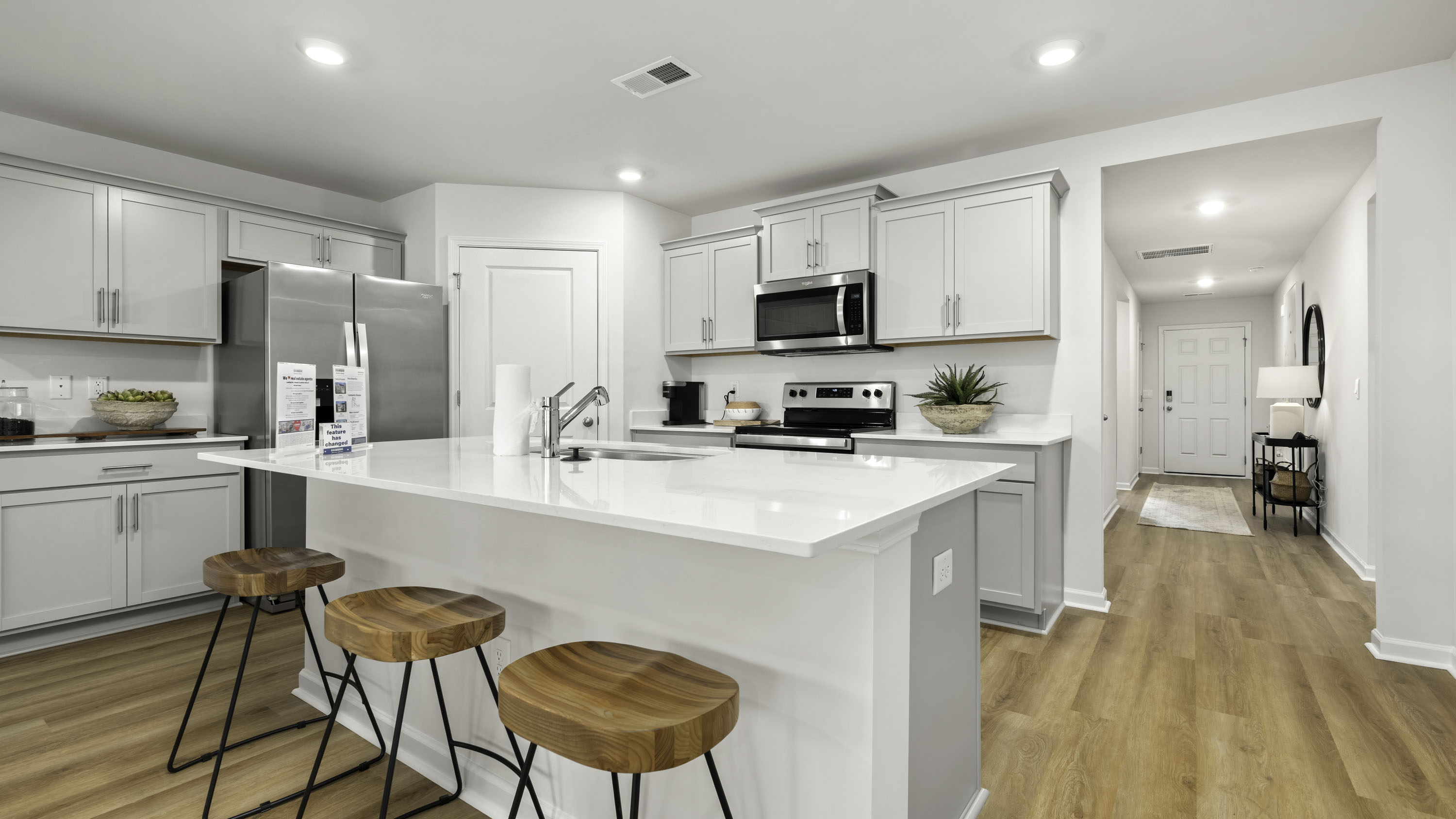 kitchen sit in island