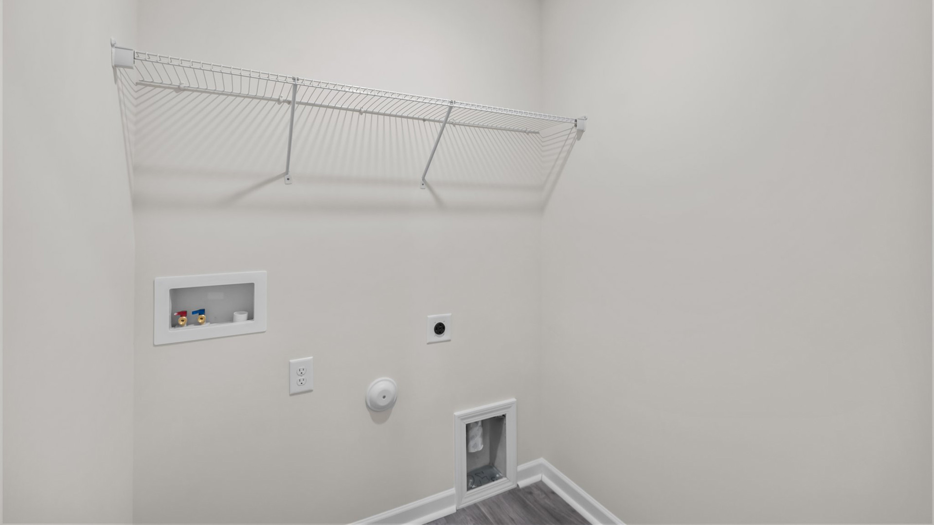 walk in laundry room