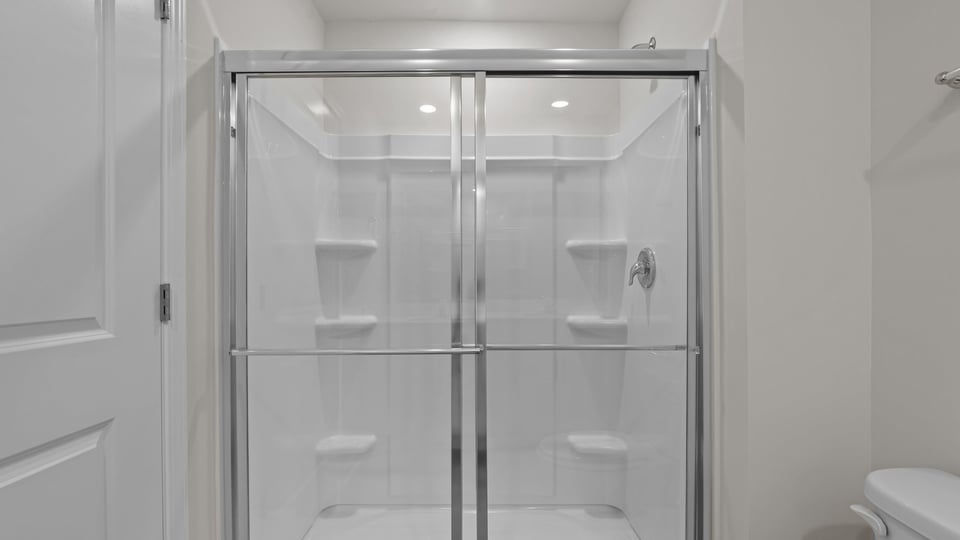 main bathroom with walk-in shower