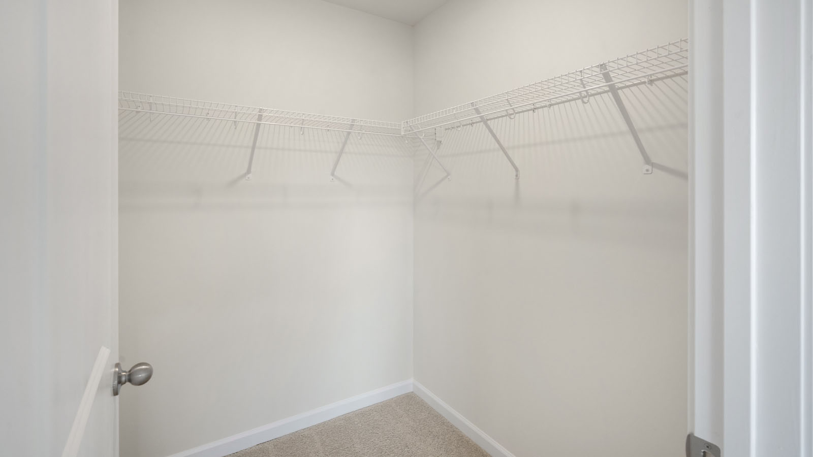 main walk-in court