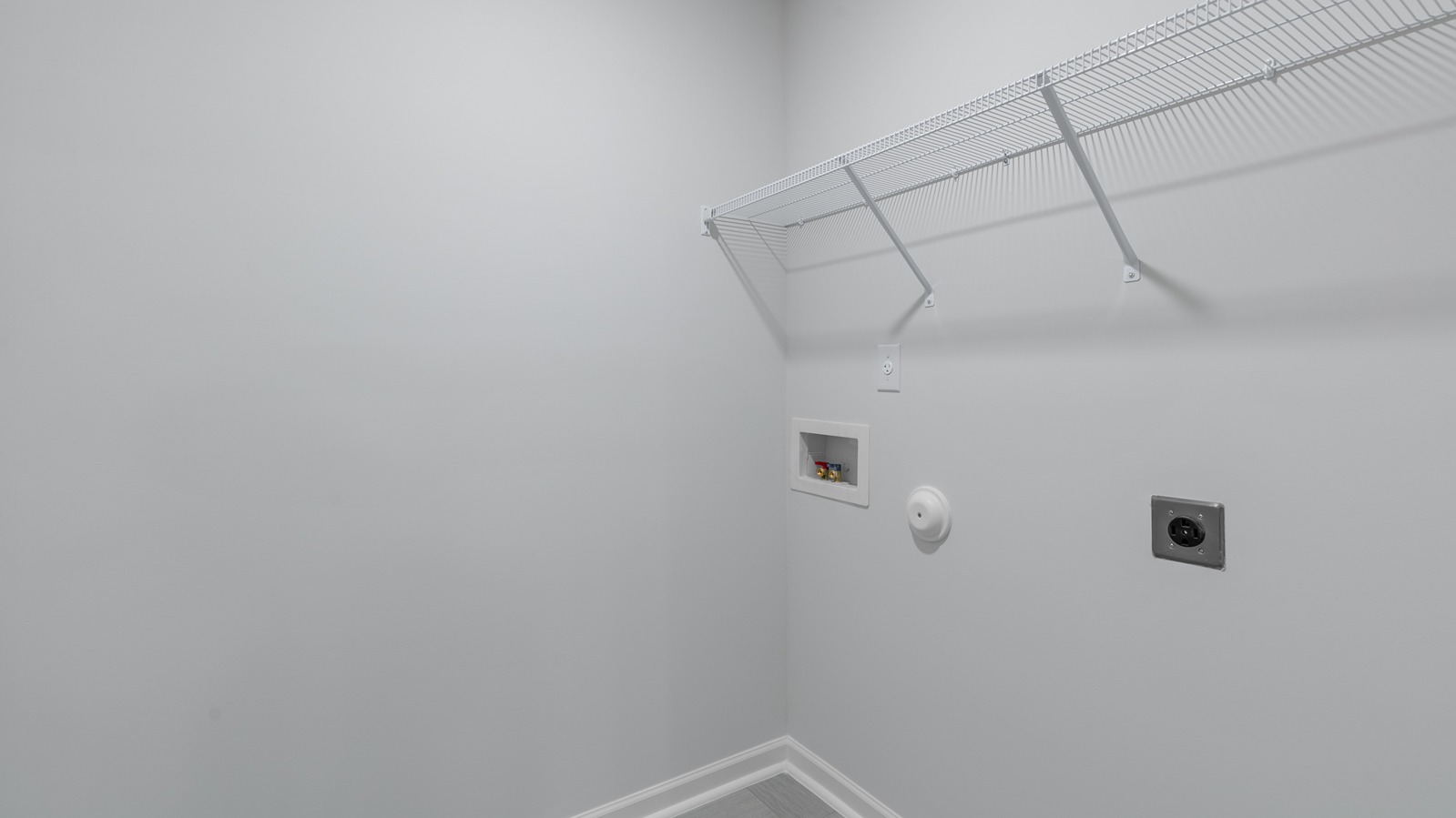 walk in laundry room