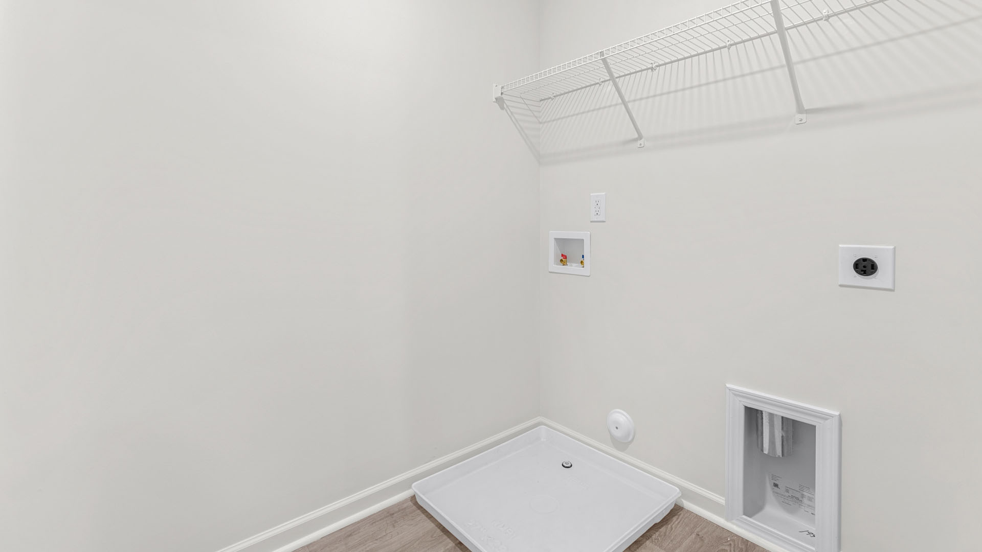 walk in laundry room