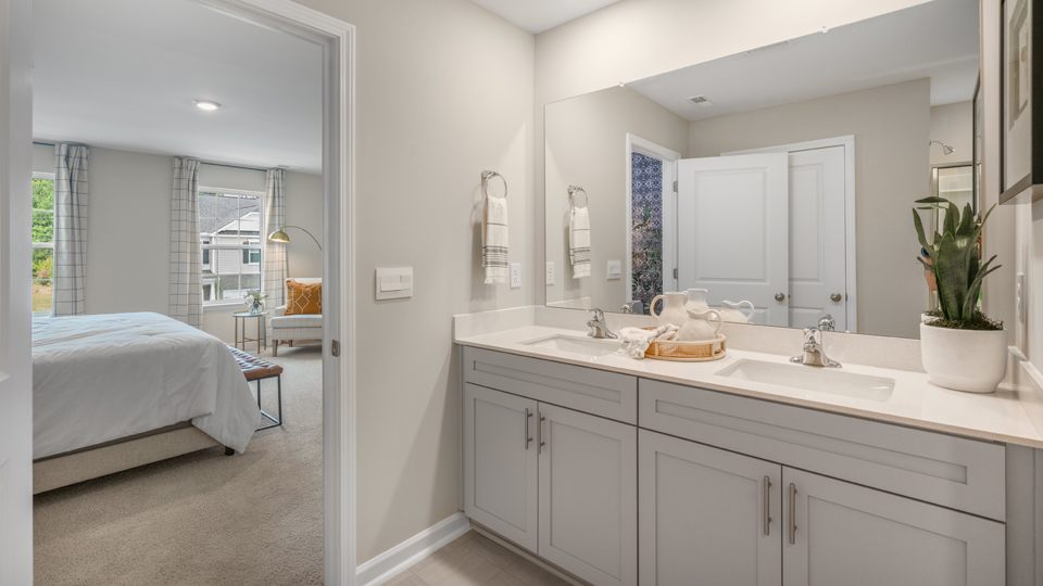 main bathroom with main bedroom view