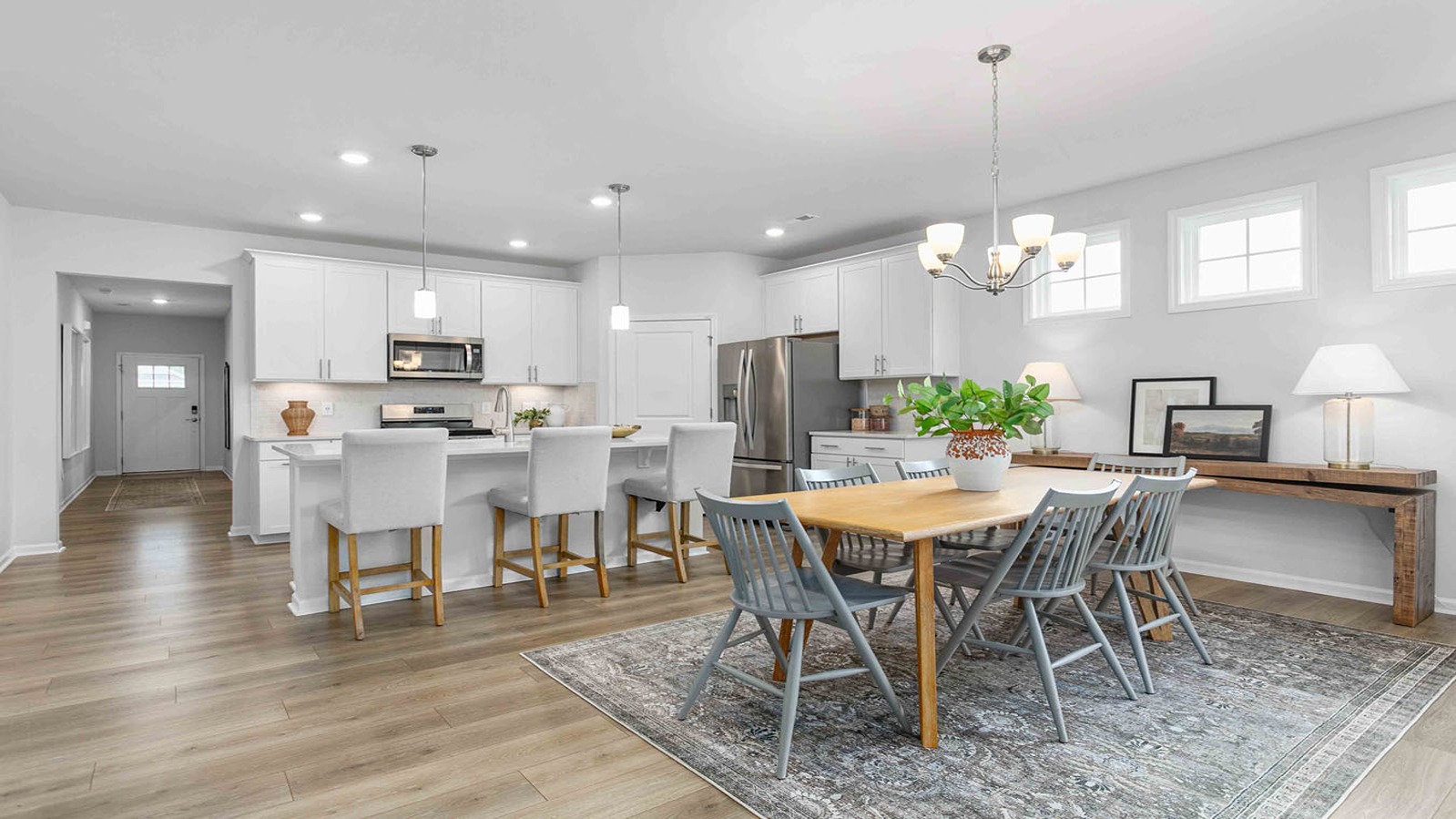 dining area and partial kitchen view