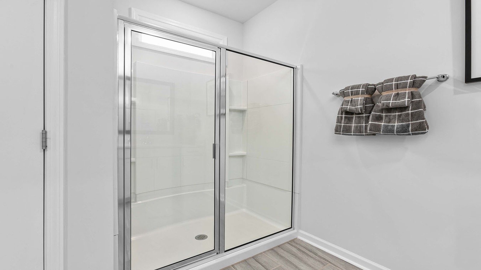 main bathroom with walk-in shower