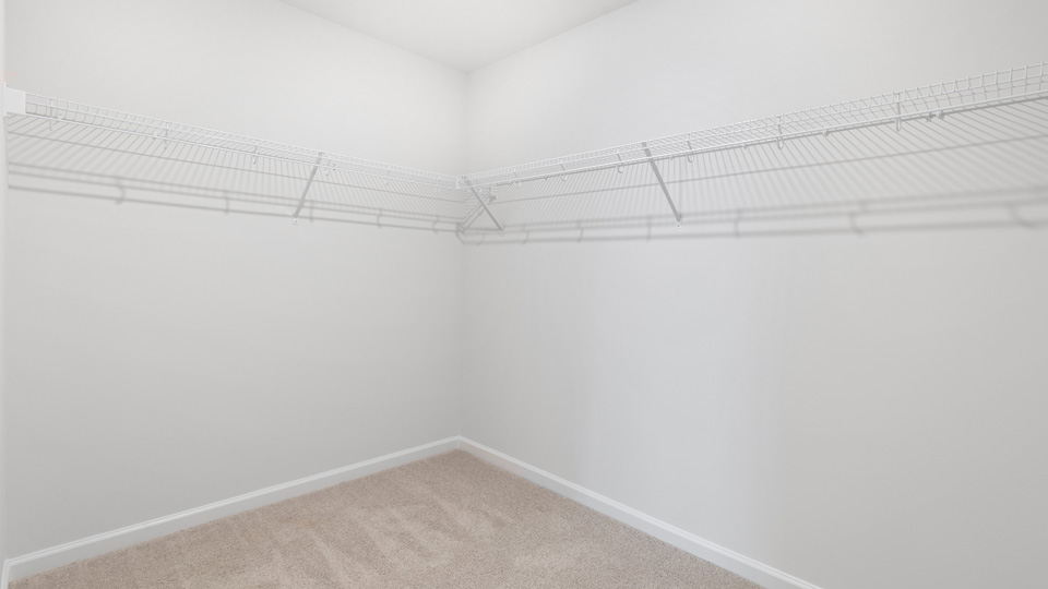 MAIN WALK-IN CLOSET