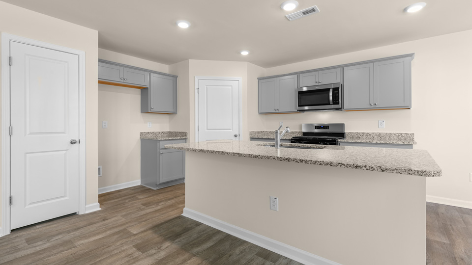 KITCHEN WITH STAINLESS STEEL APPLIANCES