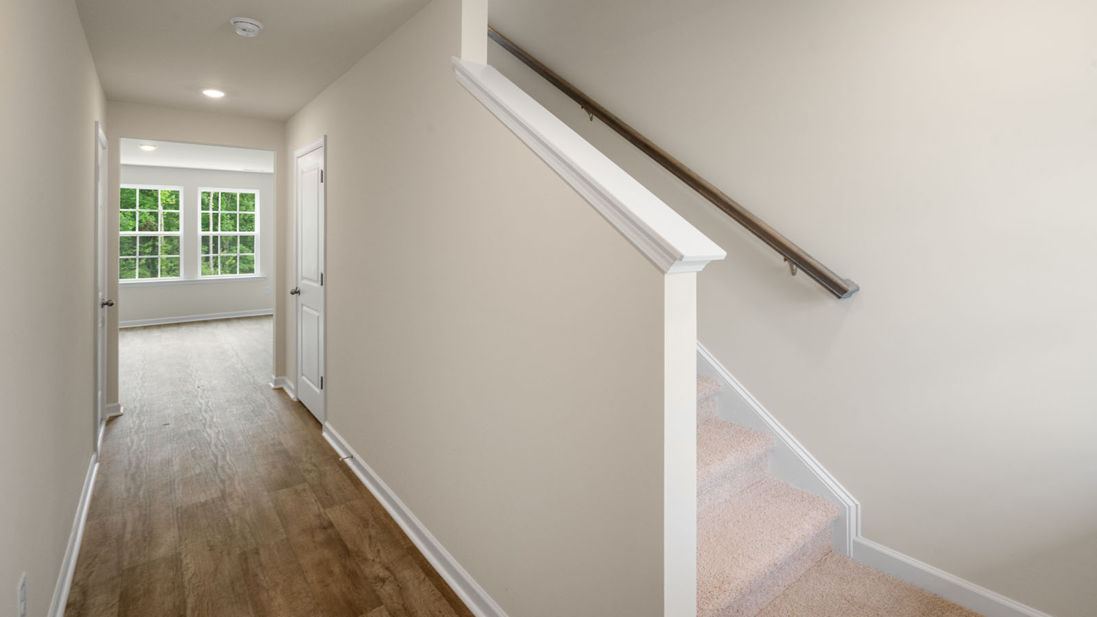 Foyer walking into the home you see the stairs