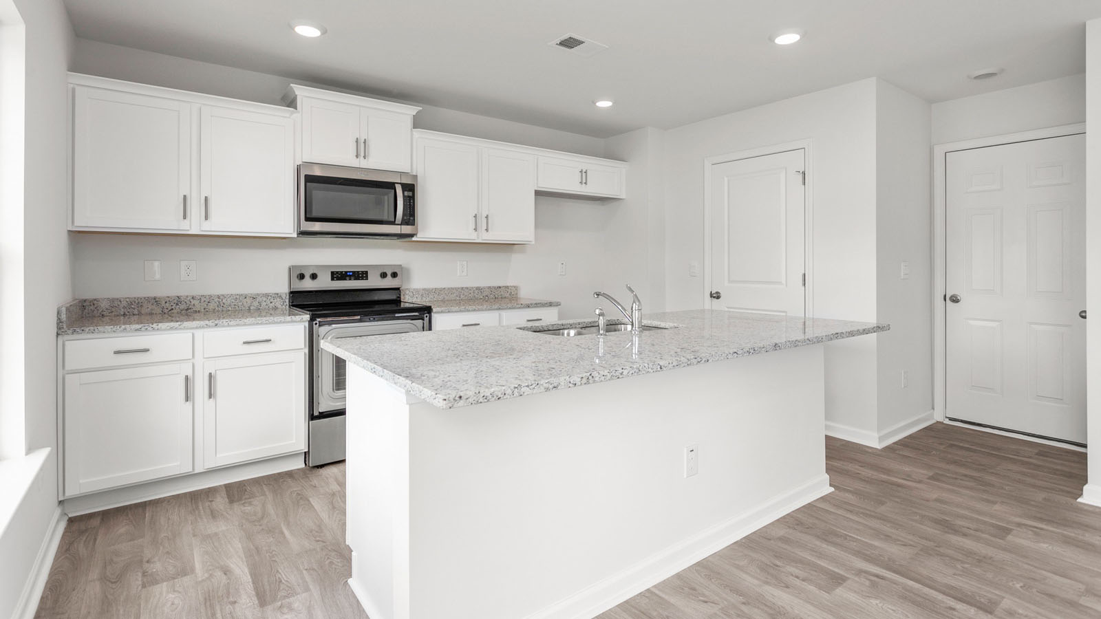eat in kitchen island
