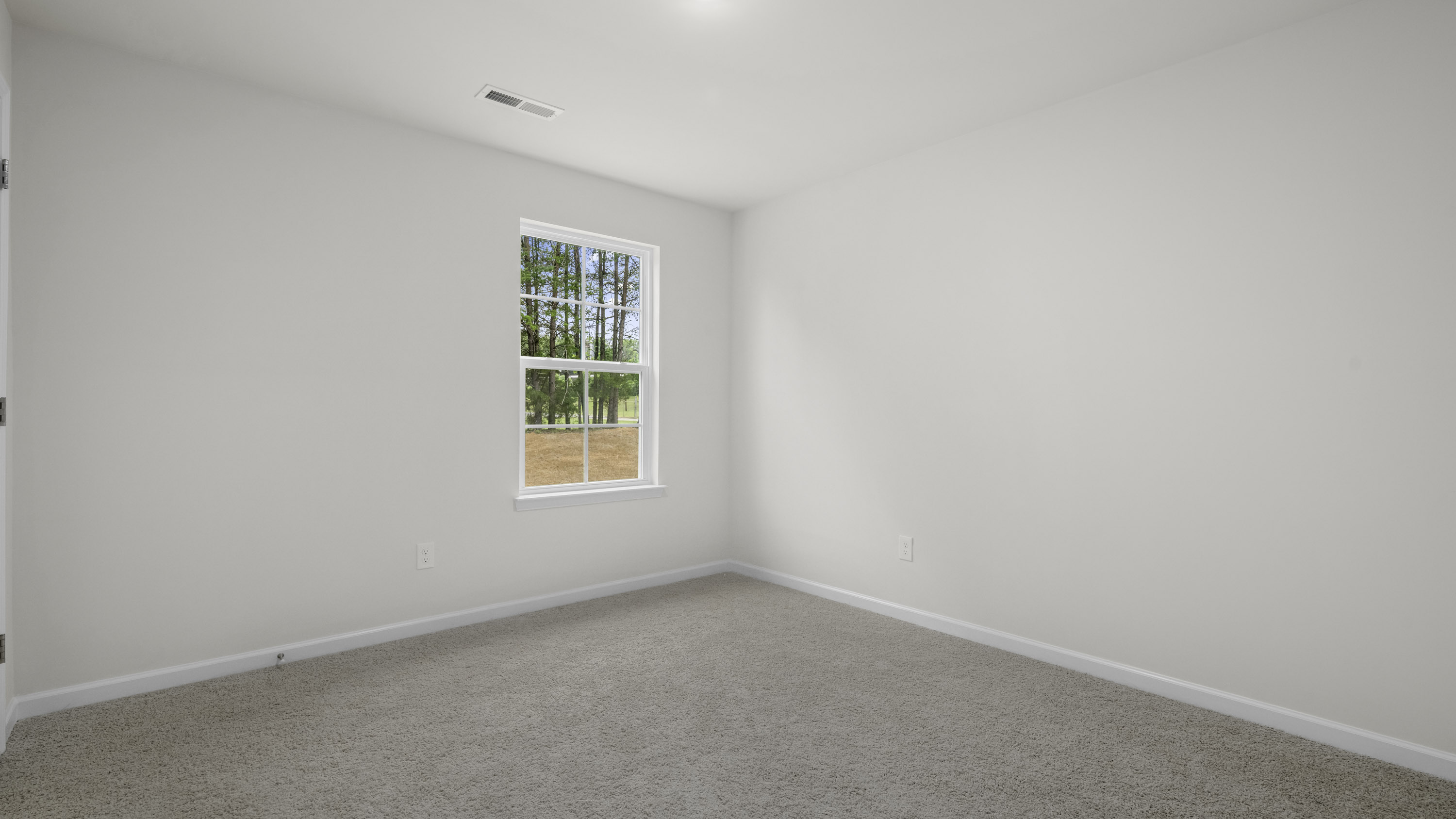 bedroom with carpet