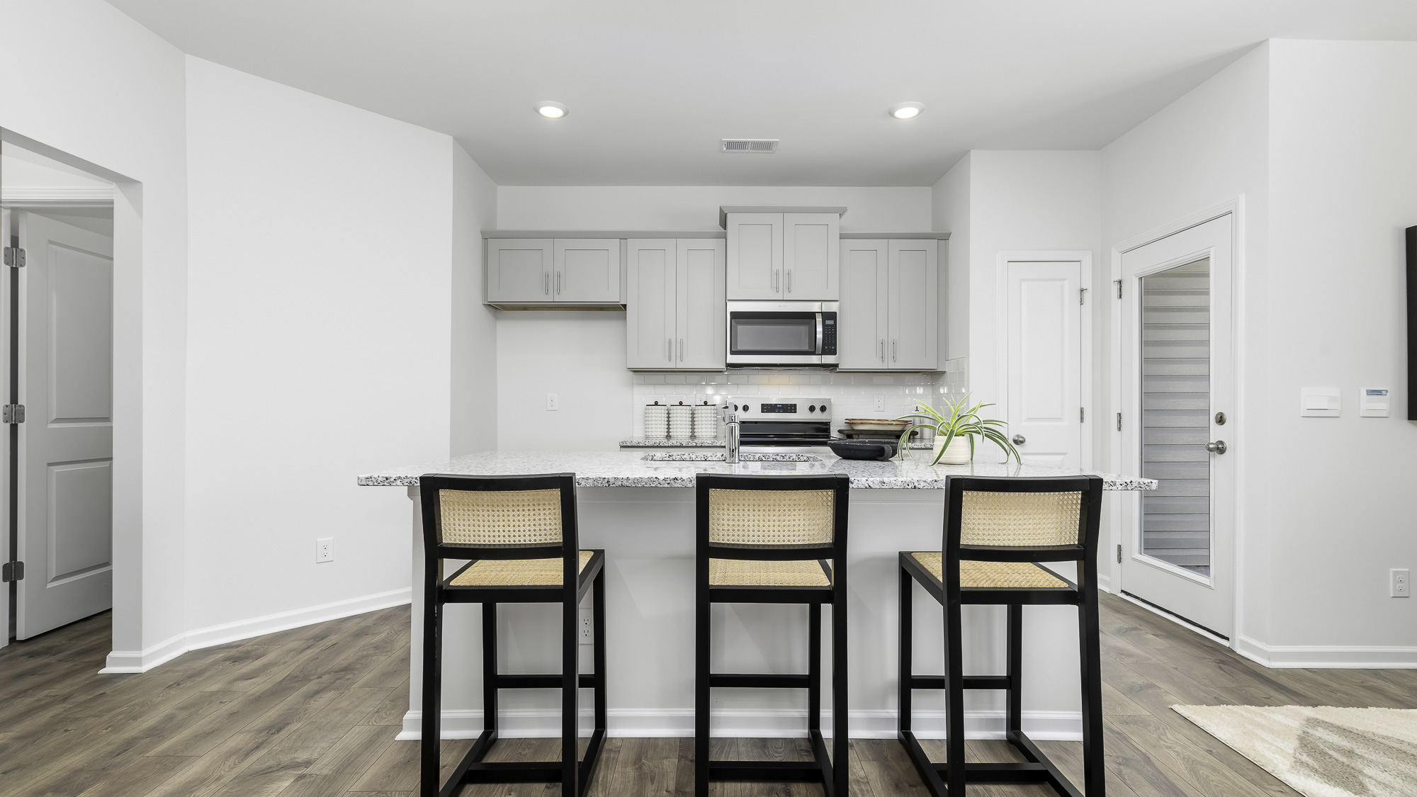kitchen sit in island
