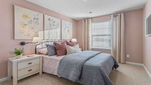 bedroom with carpet and 1 window
