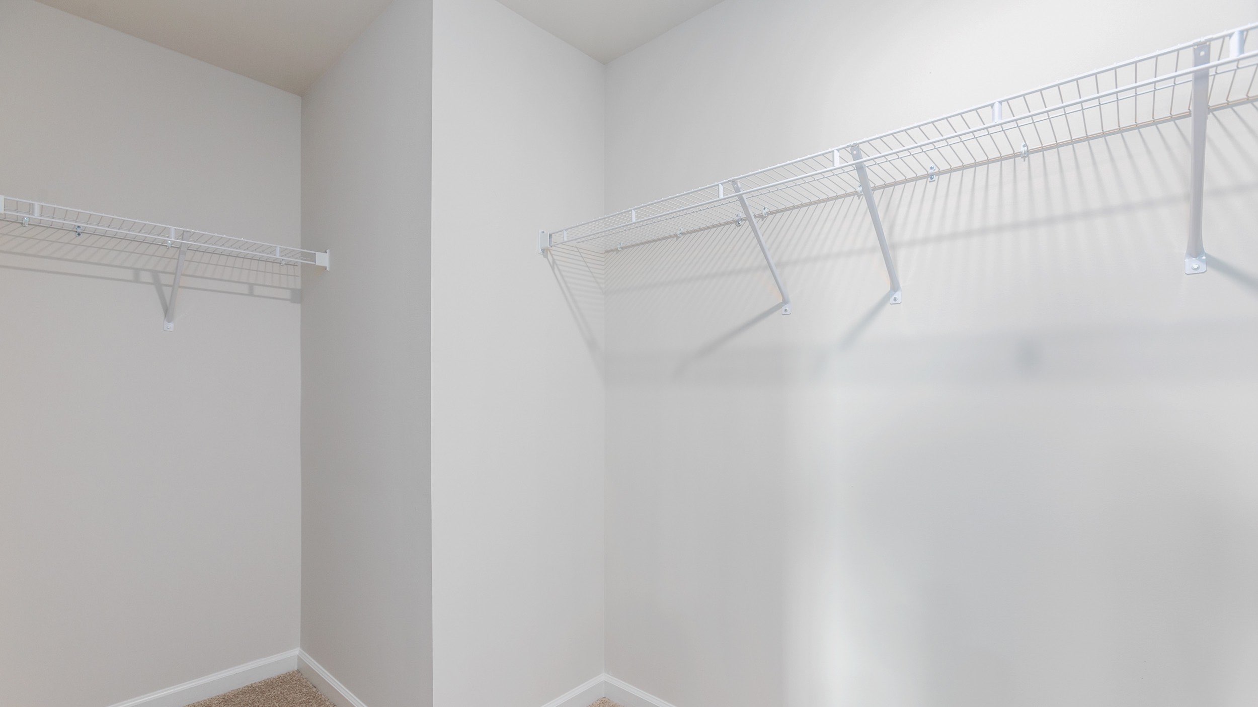MAIN WALK-IN CLOSET