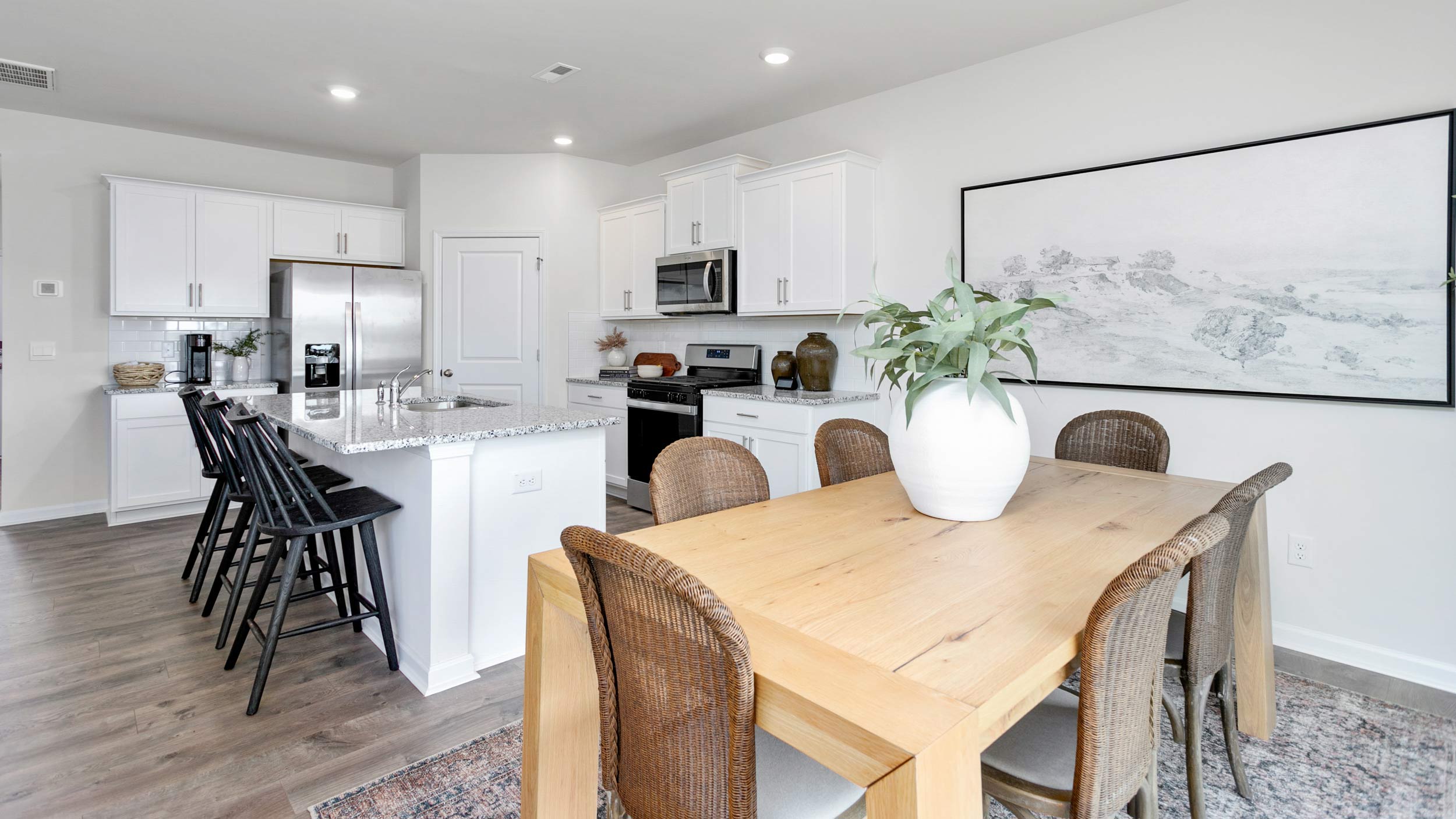 dining area overlooking the kitchen