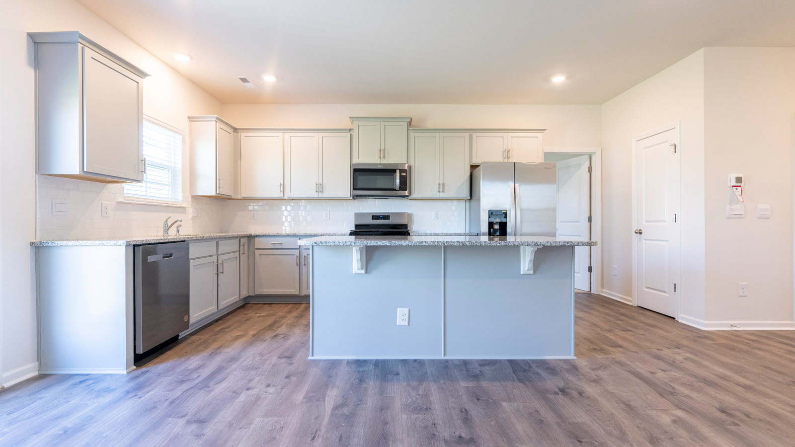 kitchen with sit in island