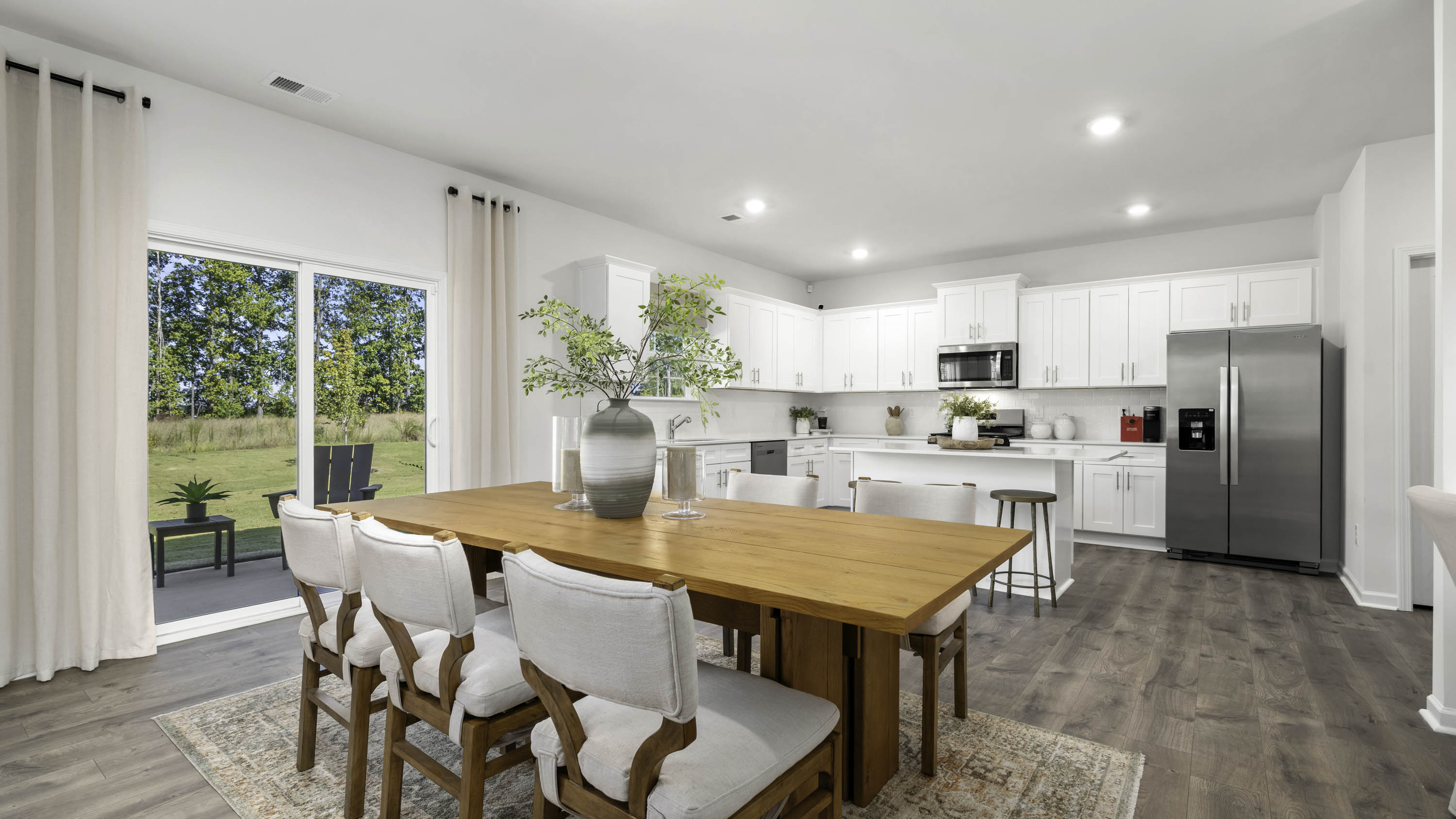 dining area with outdoor access