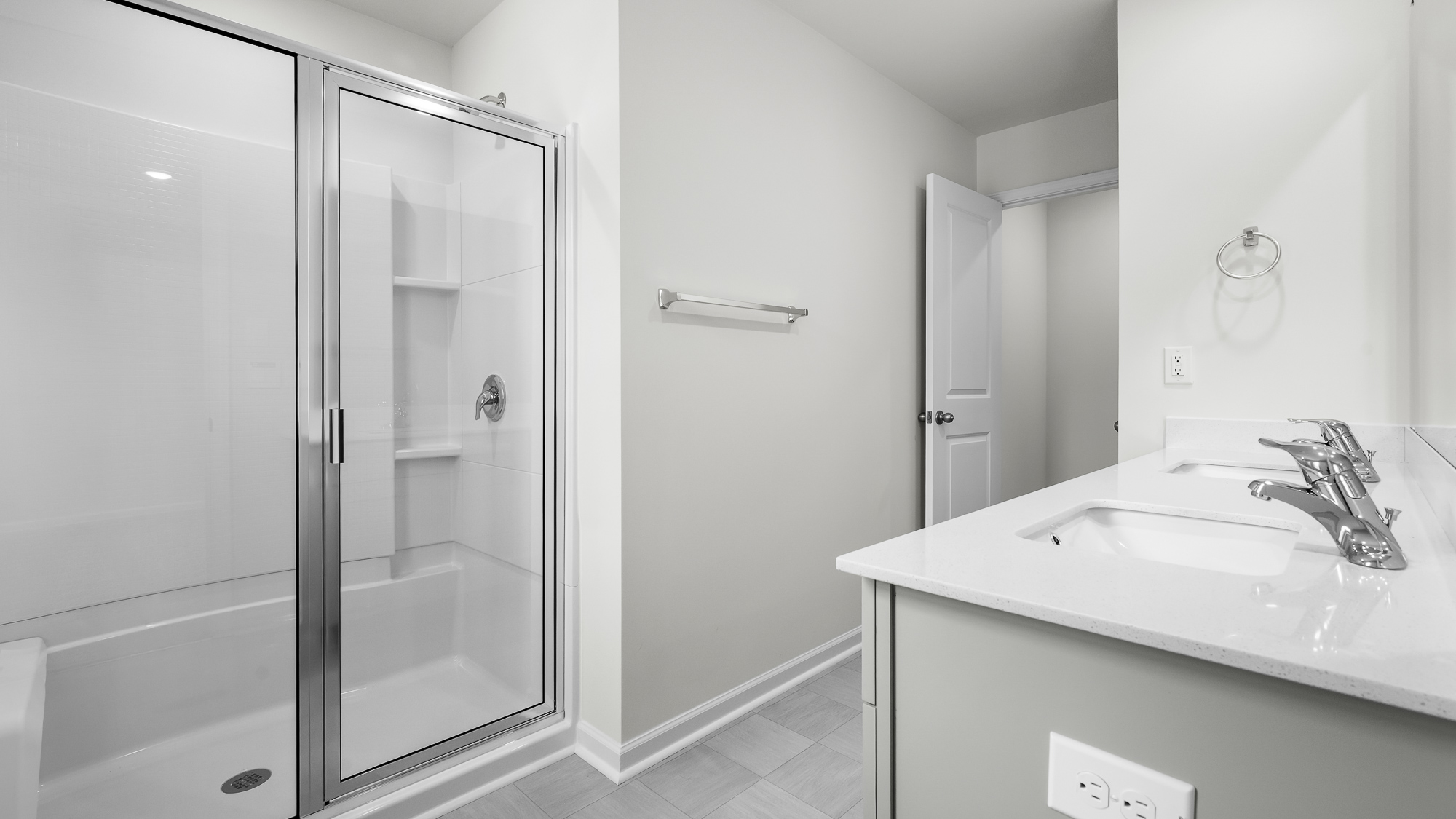 primary bathroom walk in closet