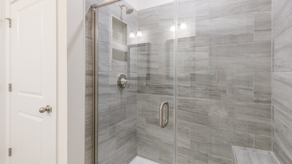 MAIN WALK-IN SHOWER