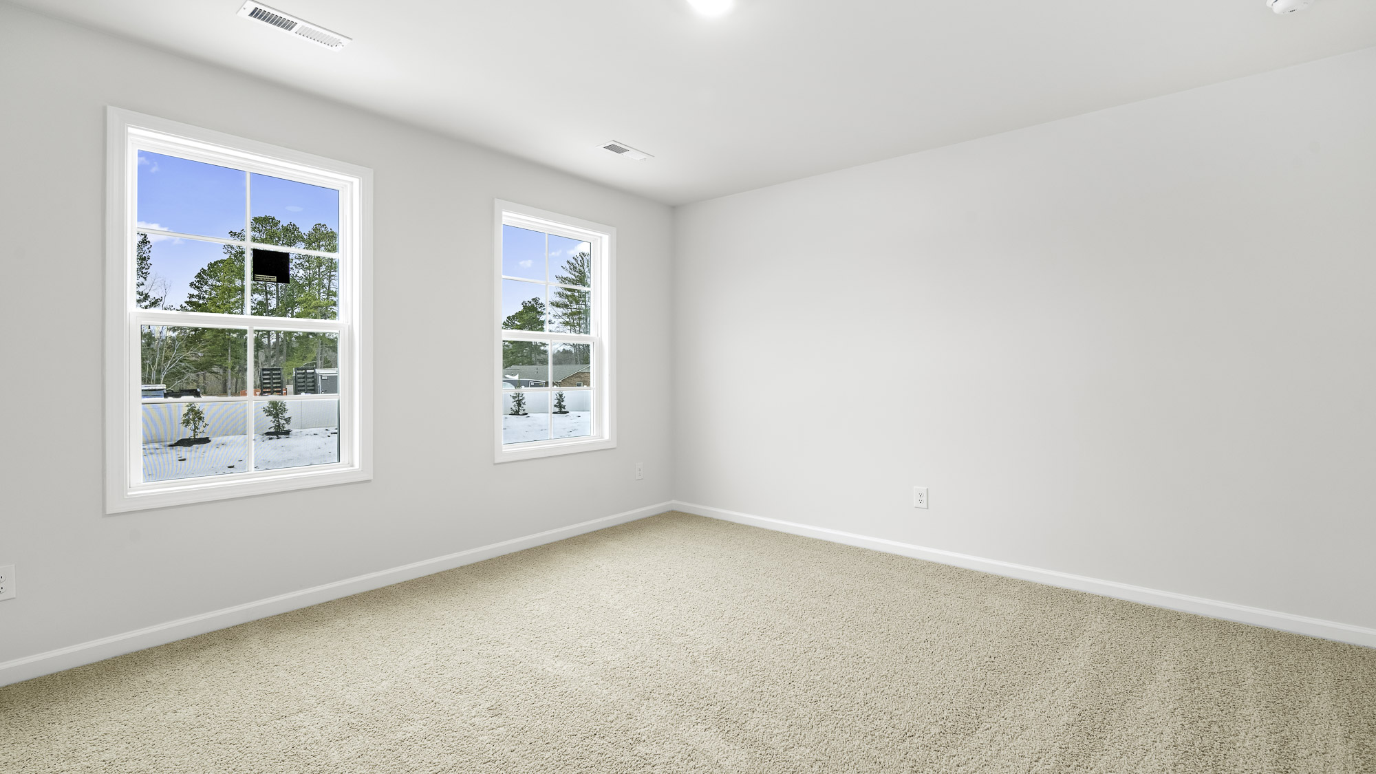 Bedroom with carpet