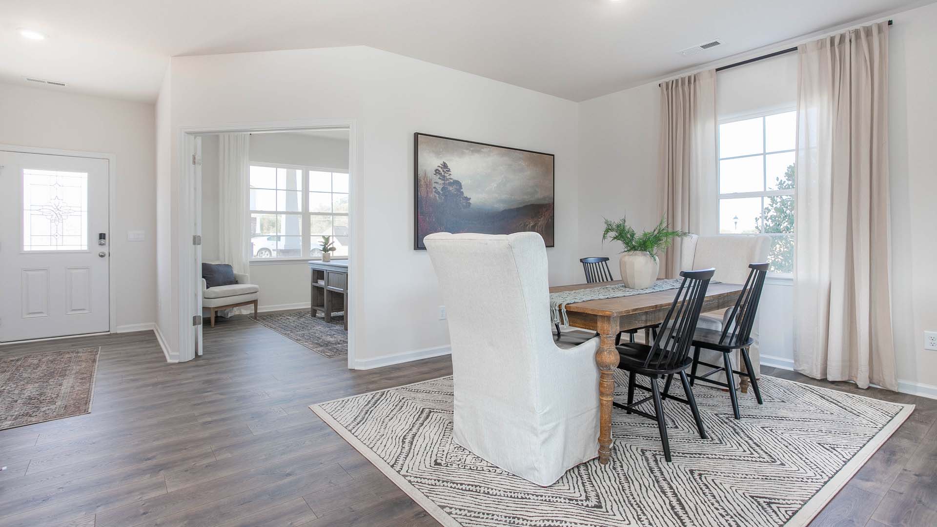 Columbia Model Dining Area