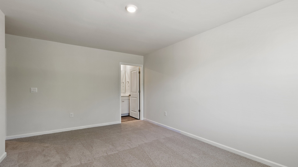 bedroom with catrpet