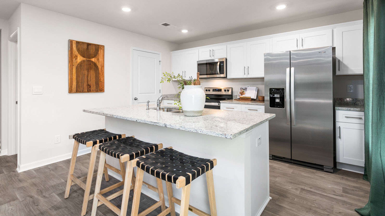 kitchen sit in island