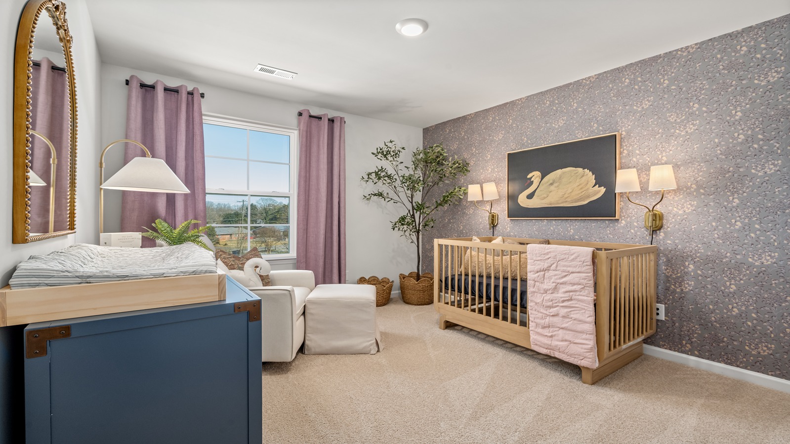 secondary bedroom with window