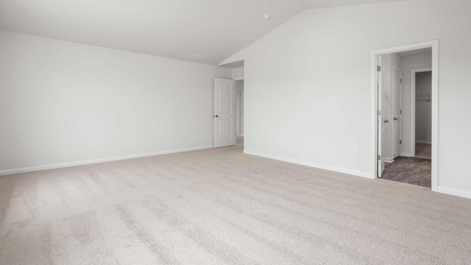 primary with en suite bathroom