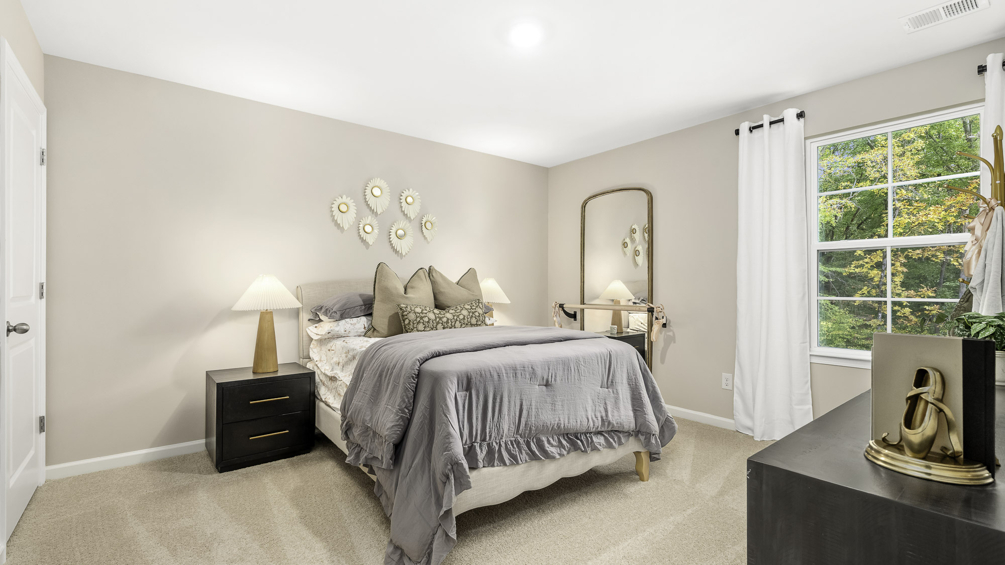 secondary bedroom