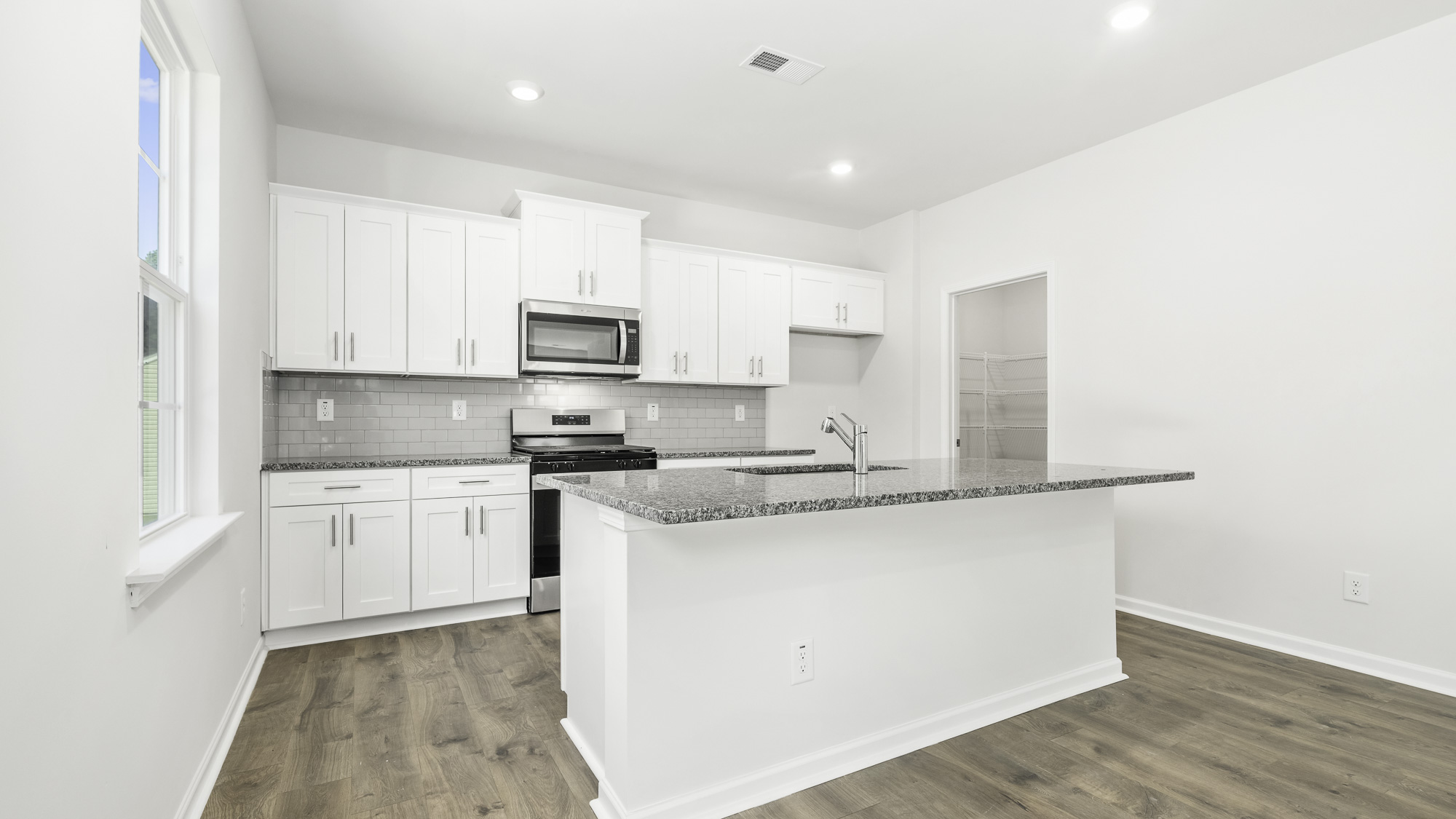 kitchen sit in island
