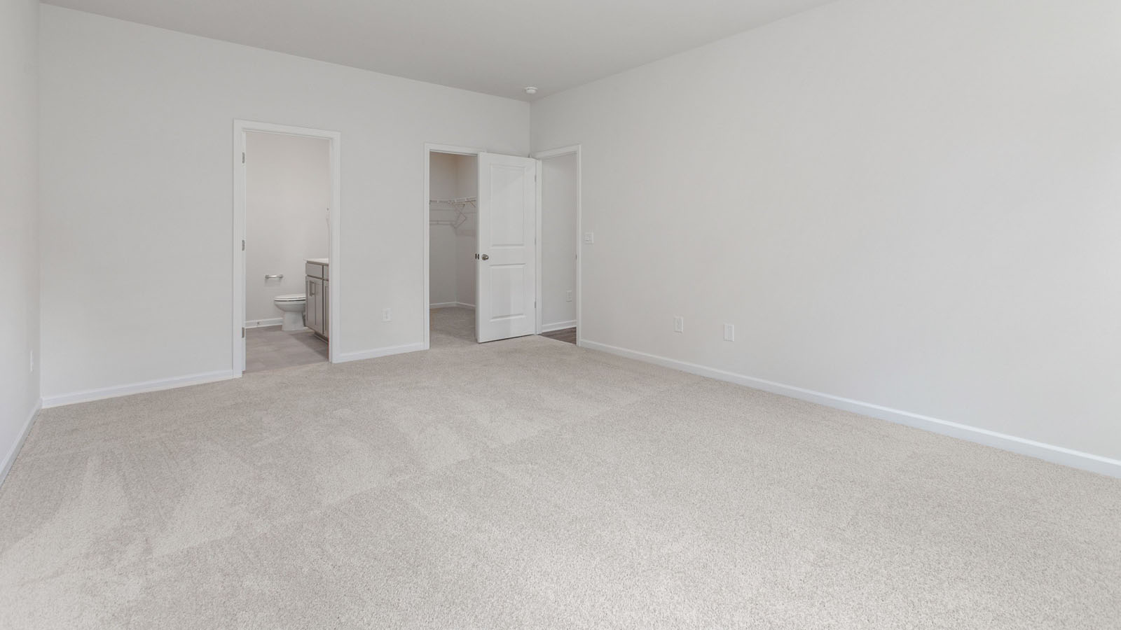 bedroom with carpet