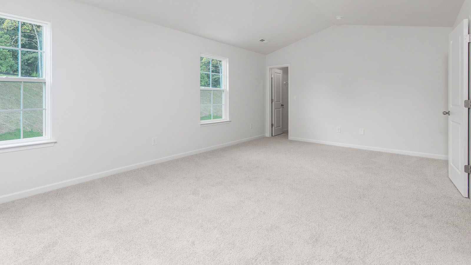 bedroom with carpet