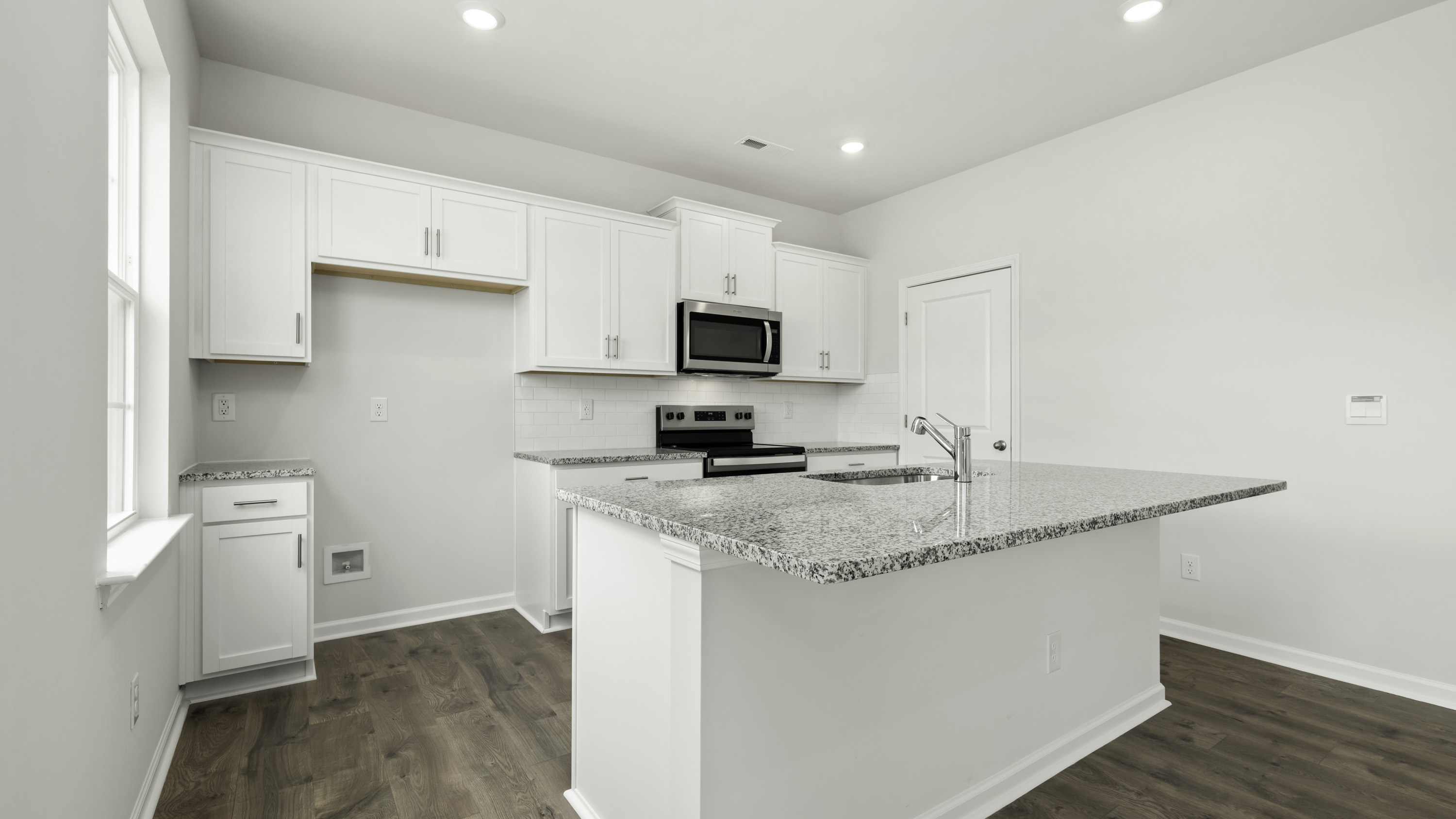 kitchen with qaurtz countertops